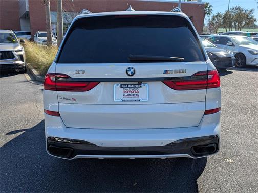 2021 BMW X7 M50i