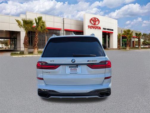2021 BMW X7 M50i