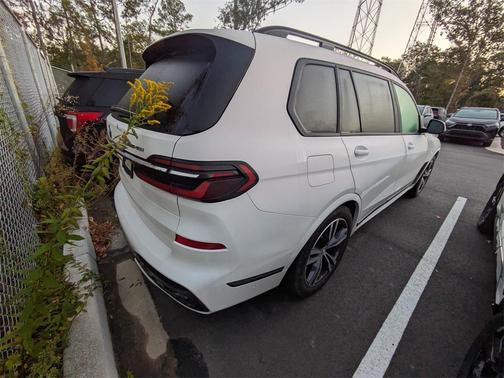 2023 BMW X7 xDrive40i