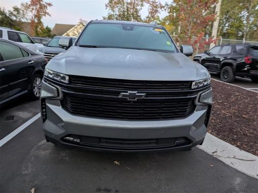 2023 Chevrolet Suburban RST