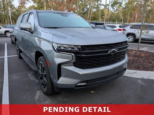 2023 Chevrolet Suburban RST