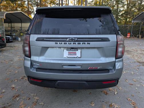 2023 Chevrolet Suburban RST