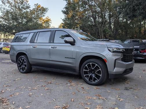 2023 Chevrolet Suburban RST