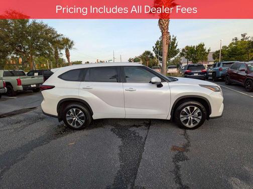 Wind Chill Pearl 2024 Toyota Highlander XLE