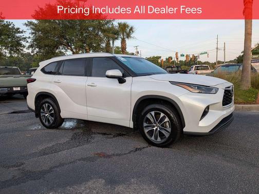 Wind Chill Pearl 2024 Toyota Highlander XLE