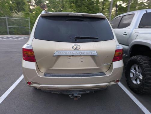 Sandy Beach Metallic 2010 Toyota Highlander Limited