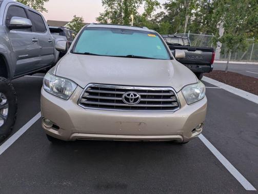Sandy Beach Metallic 2010 Toyota Highlander Limited