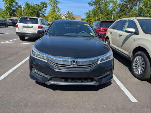 Crystal Black Pearl 2017 Honda Accord Touring V6