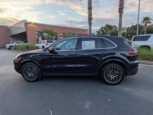 2021 Porsche Cayenne Base