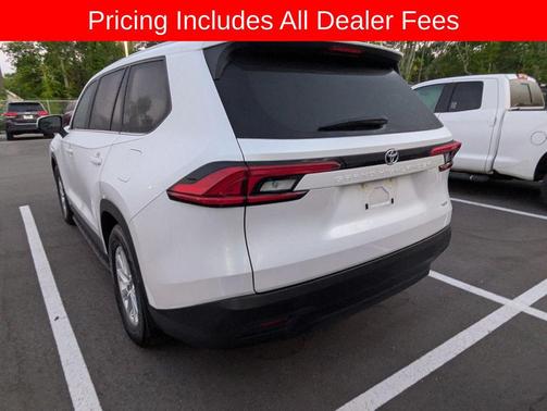 Wind Chill Pearl 2026 Toyota Grand Highlander XLE