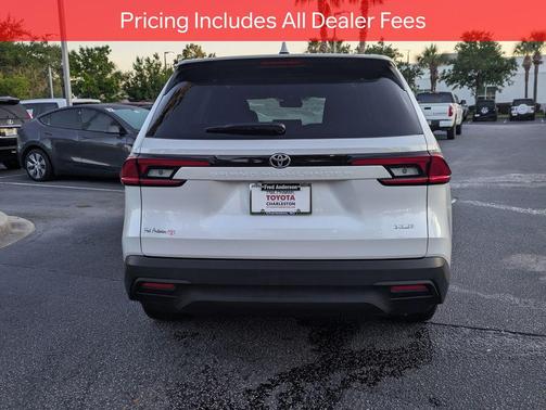 Wind Chill Pearl 2026 Toyota Grand Highlander XLE