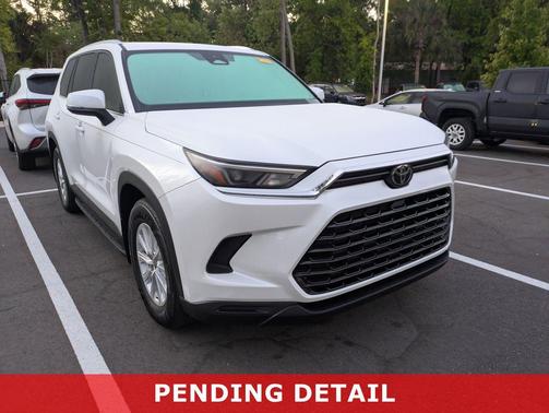 Wind Chill Pearl 2026 Toyota Grand Highlander XLE