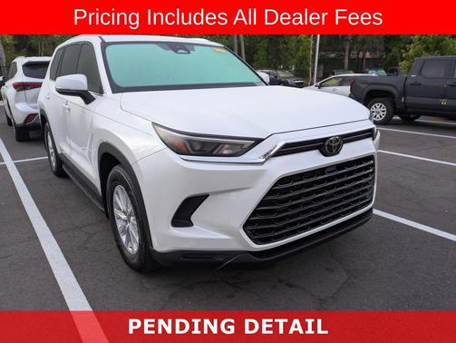 Wind Chill Pearl 2026 Toyota Grand Highlander XLE