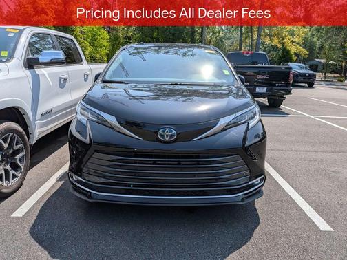 Midnight Black Metallic 2023 Toyota Sienna Limited