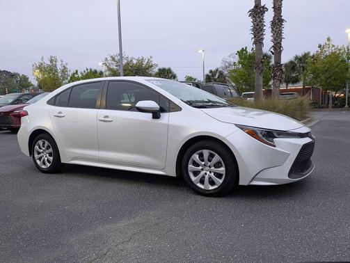 Wind Chill Pearl 2022 Toyota Corolla LE