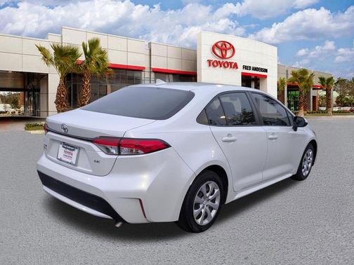 Wind Chill Pearl 2022 Toyota Corolla LE