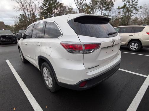 2015 Toyota Highlander LE