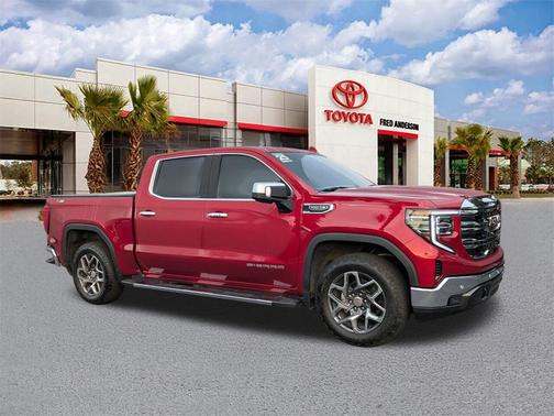 2025 GMC Sierra 1500 SLT