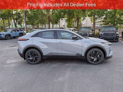 Cement 2026 Toyota C-HR SE