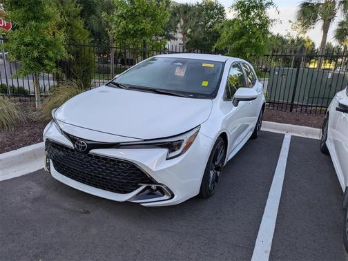2023 Toyota Corolla Hatchback XSE