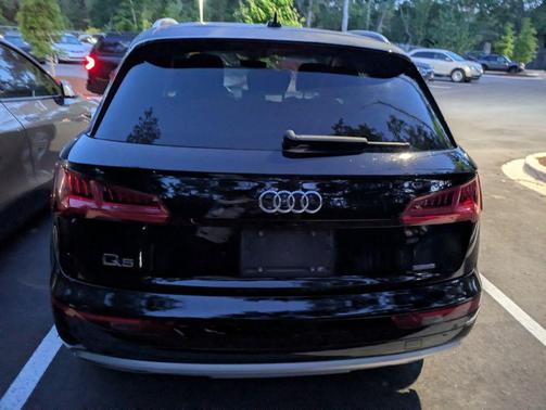 Brilliant Black 2019 Audi Q5 2.0T Premium Plus
