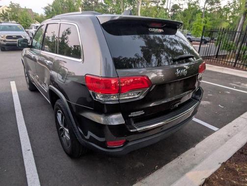 Granite Crystal Metallic Clearcoat 2018 Jeep Grand Cherokee Limited