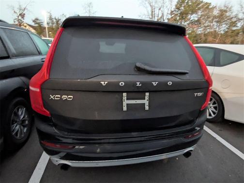 2019 Volvo XC90 T5 Momentum