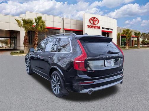 2019 Volvo XC90 T5 Momentum