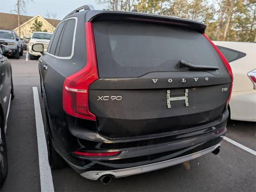 2019 Volvo XC90 T5 Momentum