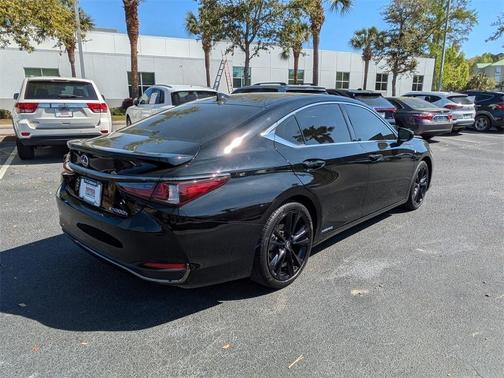 2022 Lexus ES 300h 300H