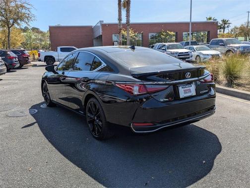 2022 Lexus ES 300h 300H