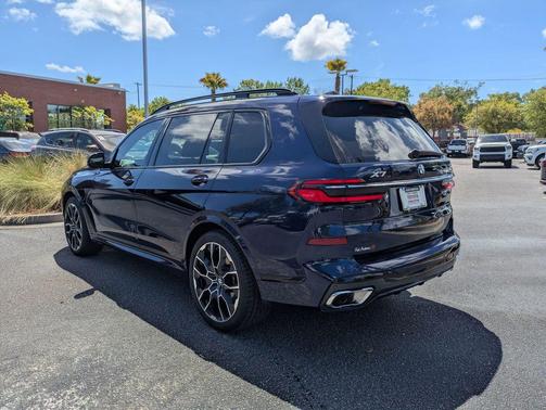 Tanzanite Blue II Metallic 2024 BMW X7 xDrive40i