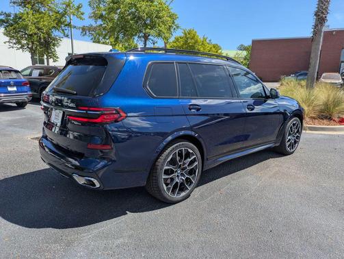 Tanzanite Blue II Metallic 2024 BMW X7 xDrive40i