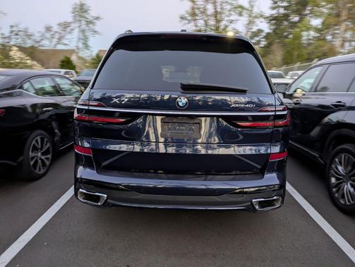 Tanzanite Blue II Metallic 2024 BMW X7 xDrive40i