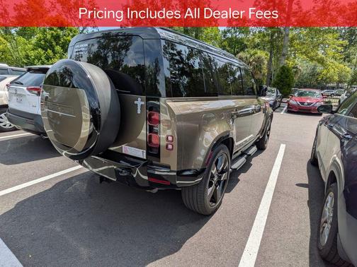 Gondwana Stone Metallic 2025 Land Rover Defender 110 P400 X-Dynamic SE