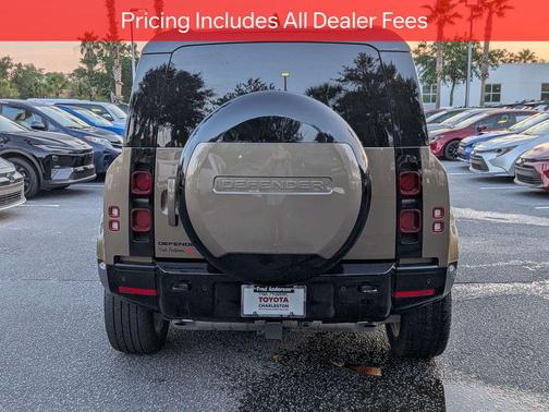 Gondwana Stone Metallic 2025 Land Rover Defender 110 P400 X-Dynamic SE