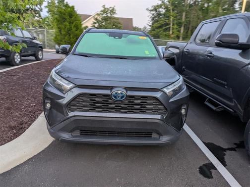 2022 Toyota RAV4 Hybrid XLE Premium