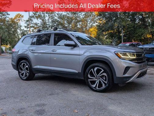 Silver Metallic 2023 Volkswagen Atlas 3.6L SEL