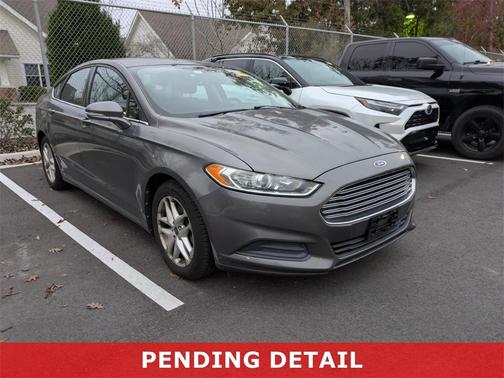 2013 Ford Fusion SE