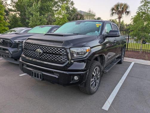 Midnight Black Metallic 2020 Toyota Tundra SR5