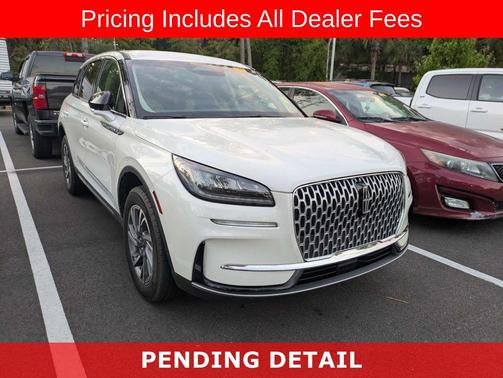 PRISTINE WHITE MET 3C 2023 Lincoln Corsair Standard
