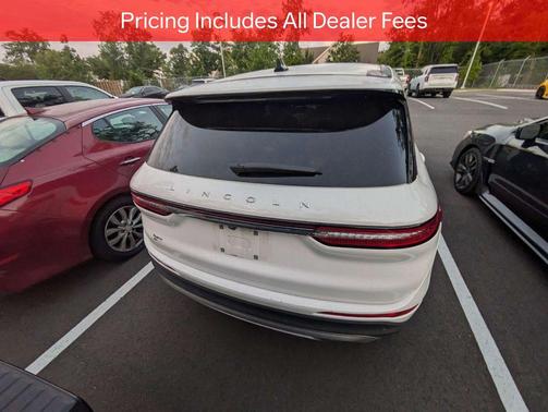 PRISTINE WHITE MET 3C 2023 Lincoln Corsair Standard
