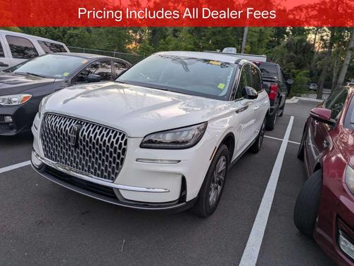 PRISTINE WHITE MET 3C 2023 Lincoln Corsair Standard