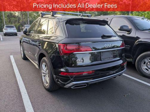Mythos Black Metallic 2023 Audi Q5 45 S line Premium