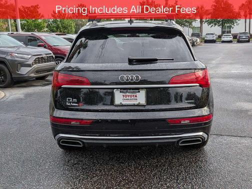 Mythos Black Metallic 2023 Audi Q5 45 S line Premium