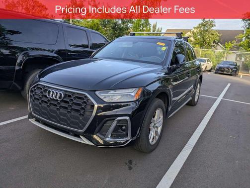 Mythos Black Metallic 2023 Audi Q5 45 S line Premium
