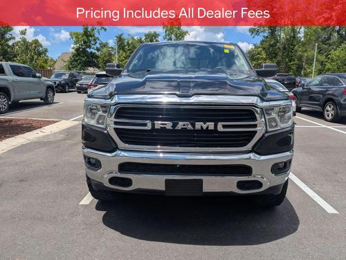 Diamond Black Crystal Pearlcoat 2019 RAM 1500 Big Horn