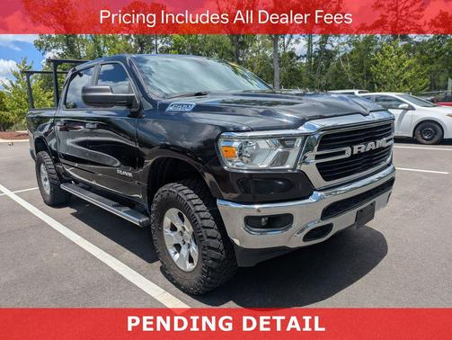 Diamond Black Crystal Pearlcoat 2019 RAM 1500 Big Horn