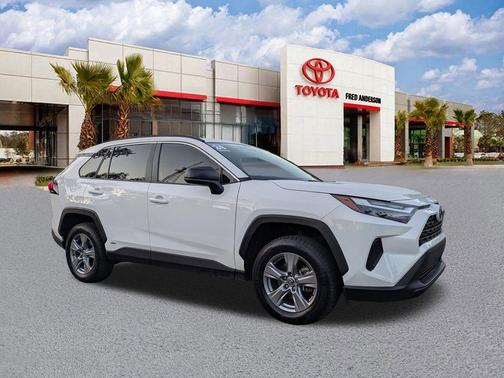 Ice Cap 2024 Toyota RAV4 Hybrid SE