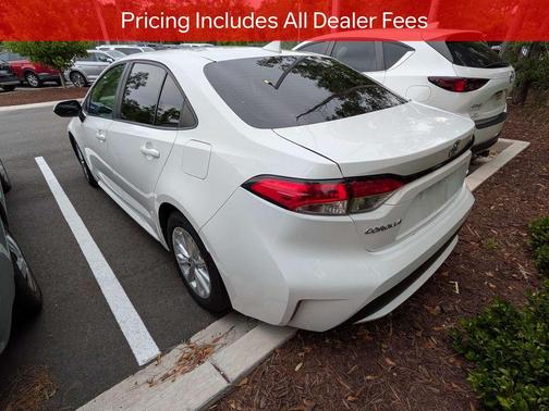 Super White 2020 Toyota Corolla LE